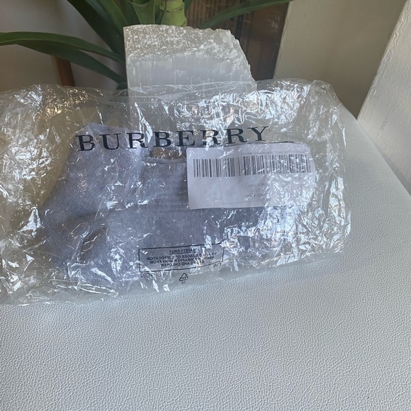 BURBERRY Monogram Motif Intarsia Socks In Pebble Grey Size M UNISEX - Picture 4 of 8